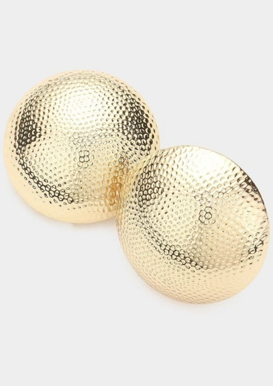 Woman Textured Metal Dome Clip on Earrings